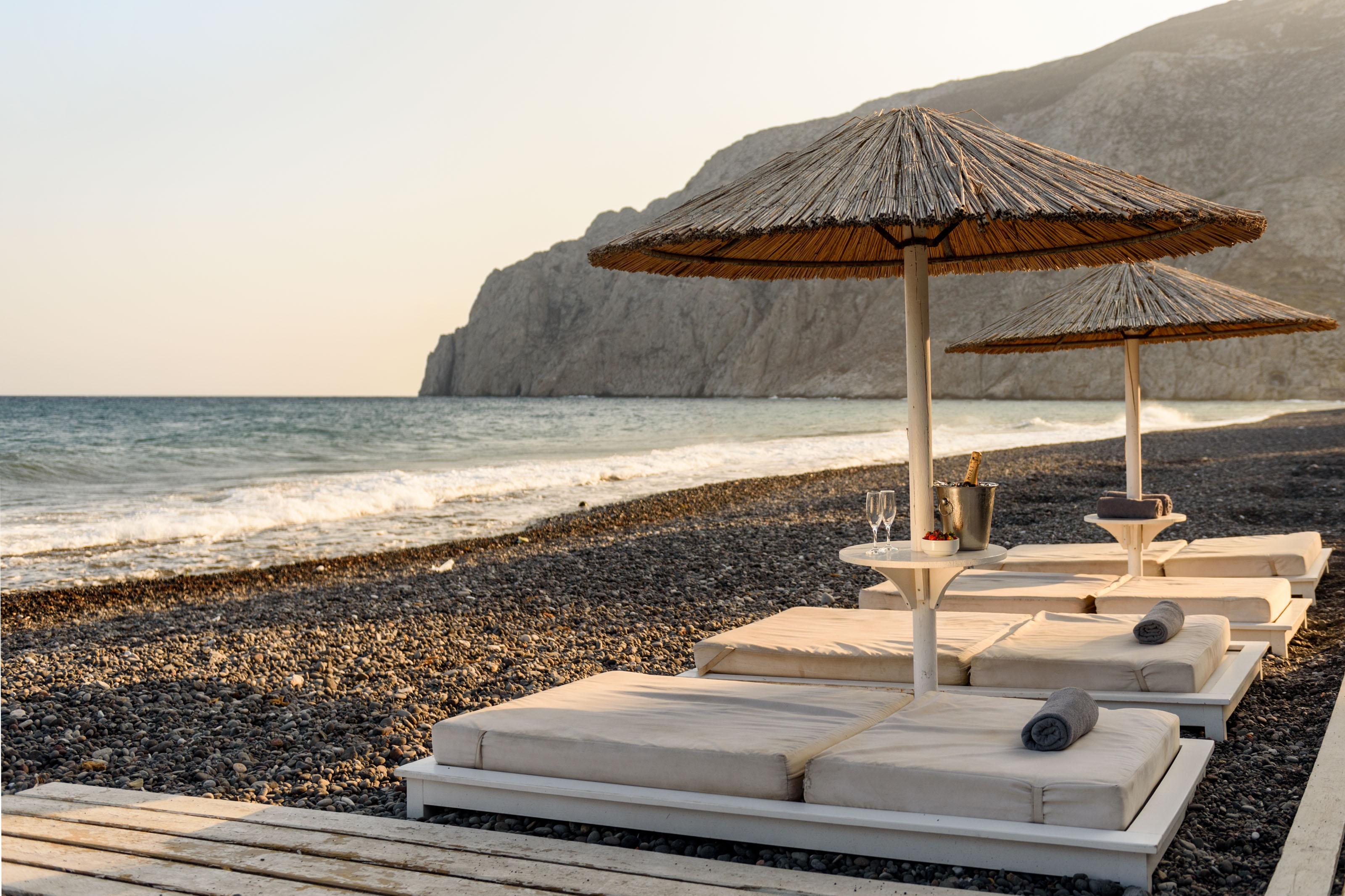 Alesahne Beach Hotel Kamári Exterior foto