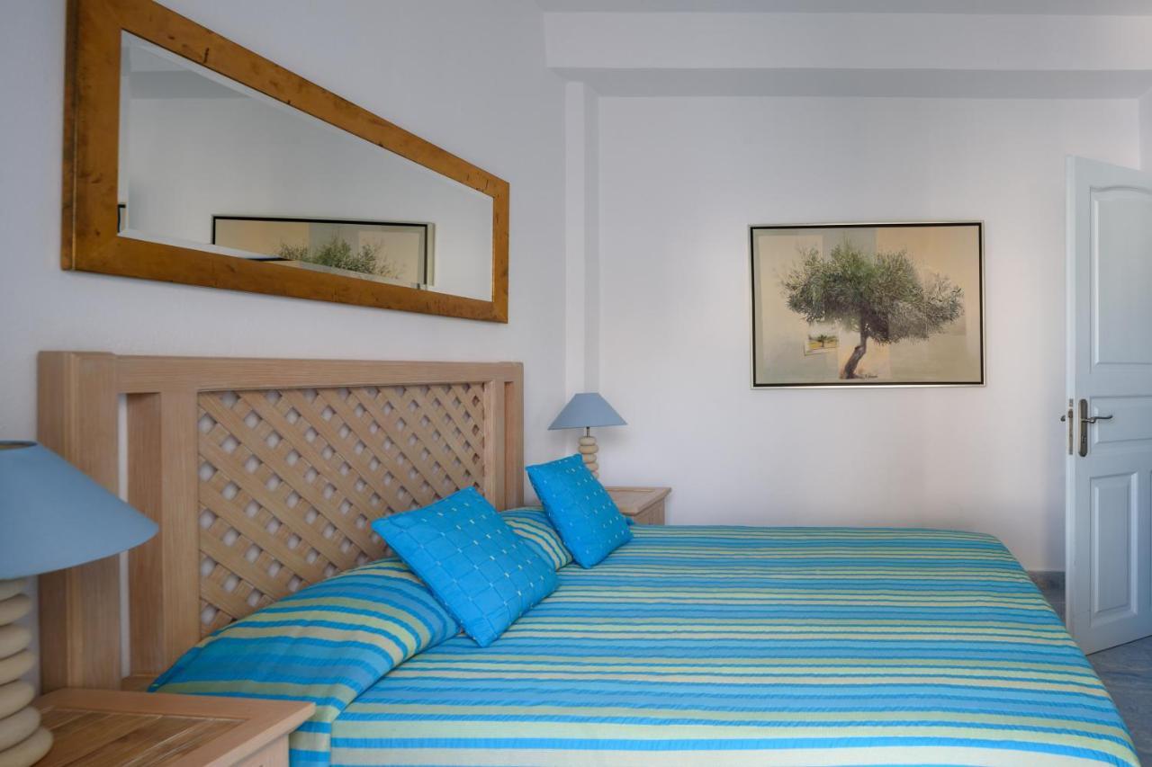 Alesahne Beach Hotel Kamári Exterior foto